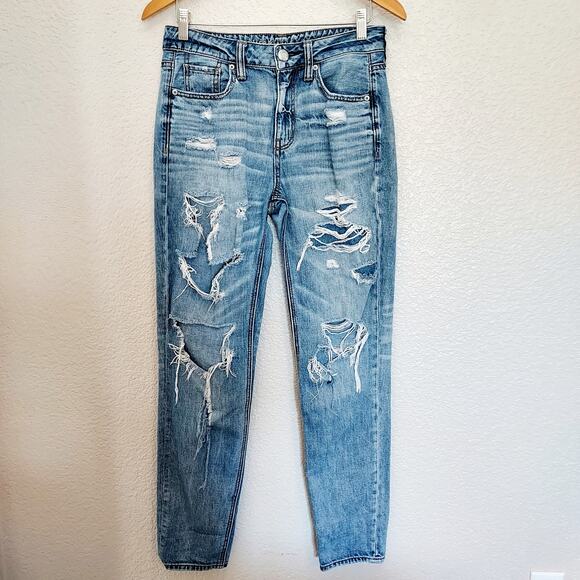 American Eagle High Rise Tomgirl Very Distressed Jeans Size 4Long - Picture 1 of 14